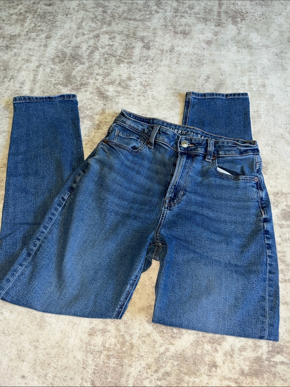 American Eagle Outfitters Women's Straight Leg Mom Jeans in Dark Blue Wash
